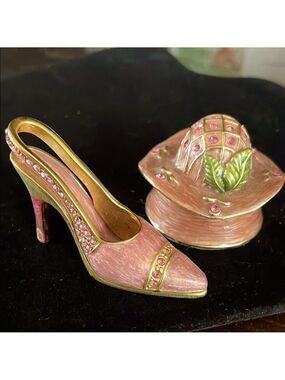 LT signed Vintage Heel and Hat trinket box Pink Crystal and Gold plating